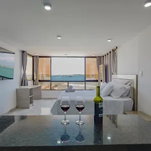 Lujoso Con Vista Al Mar Apartamento